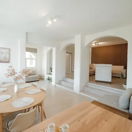 דירה The Garden Loft